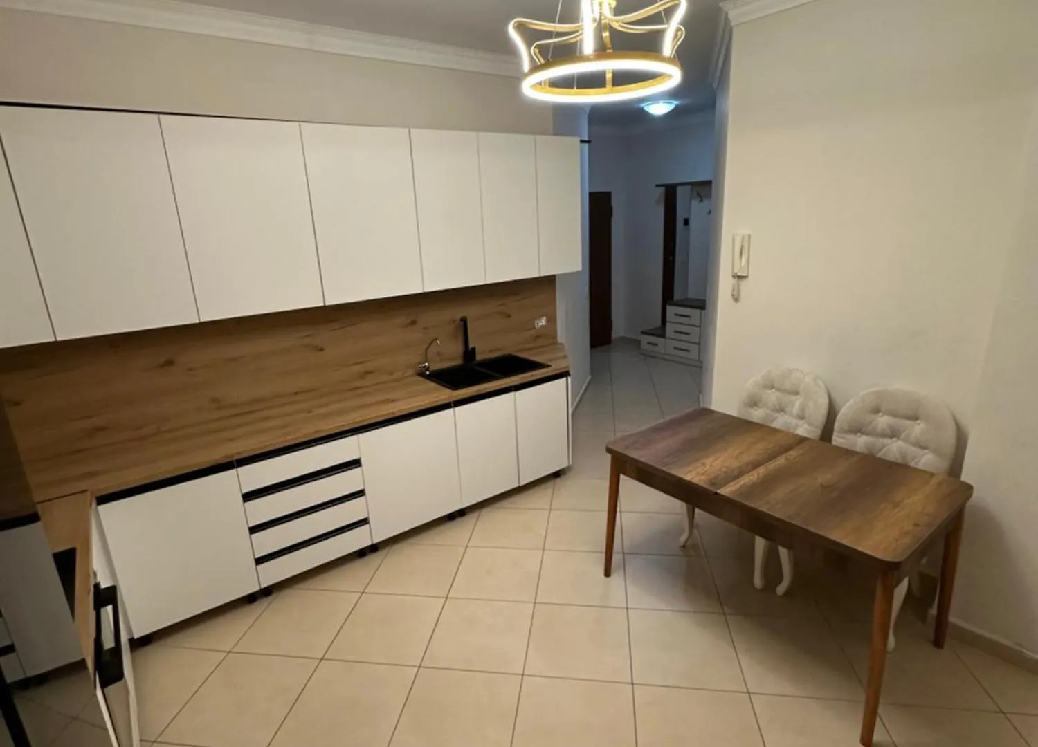 Monach Apartment Durres
